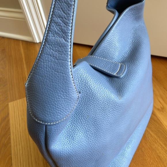 Dooney & Bourke Blue Belvedere Logo Lock Shoulder Bag & Pebbled Leather EUC - Picture 4 of 8